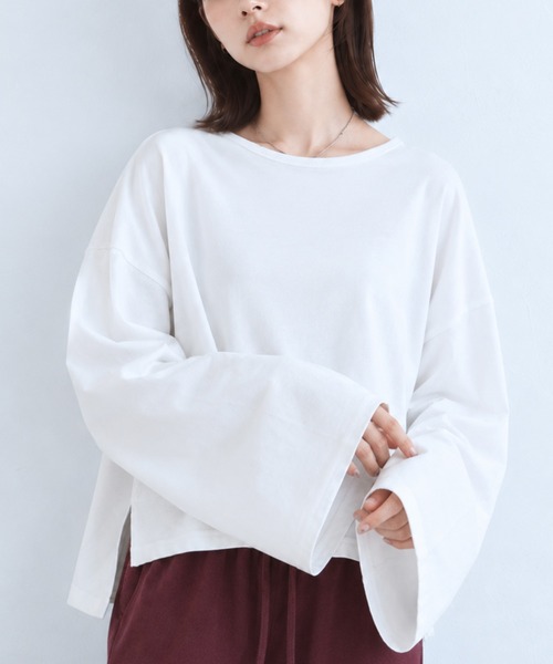 by LEGNA(バイレグナ)の「BIG長袖Tシャツ(Tシャツ/カットソー・レディース・ホワイト/ブラック/ホワイト×ブルー/ブラック×ホワイト・FREE)」の2枚目の写真