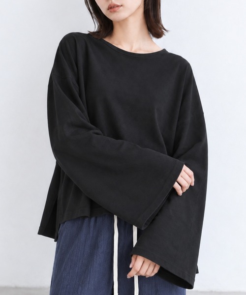 by LEGNA(バイレグナ)の「BIG長袖Tシャツ(Tシャツ/カットソー・レディース・ホワイト/ブラック/ホワイト×ブルー/ブラック×ホワイト・FREE)」の4枚目の写真