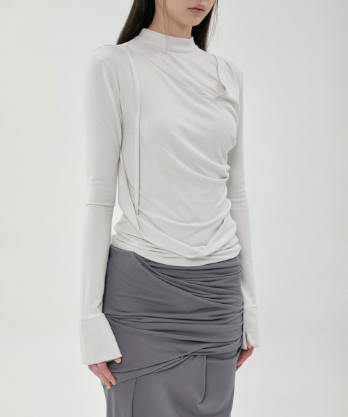 FLAREUP（フレアアップ）の「ドレープドモックネック長袖 (FL-182_Cloud White)（Tシャツ/カットソー・レディース・ホワイト・OS）」の3枚目の写真