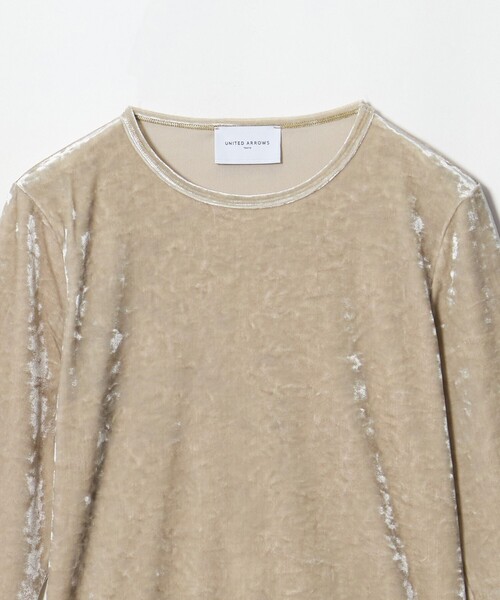 UNITED ARROWS(ユナイテッドアローズ)の「ベロア クルーネック ロングスリーブ Tシャツ(Tシャツ/カットソー・レディース・ブラック/ベージュ・FREE)」の4枚目の写真
