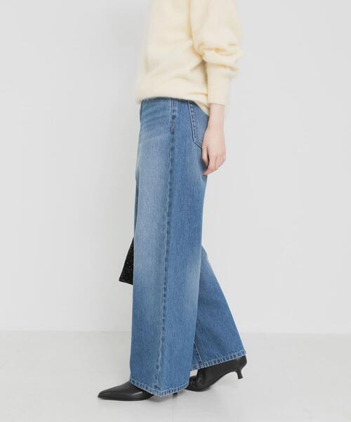URBAN RESEARCH(アーバンリサーチ)の「ワイドストレートデニムパンツ(デニムパンツ・レディース・ブラック/ライトブルー・38/36/40)」の2枚目の写真