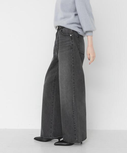 URBAN RESEARCH(アーバンリサーチ)の「ワイドストレートデニムパンツ(デニムパンツ・レディース・ブラック/ライトブルー・38/36/40)」の3枚目の写真
