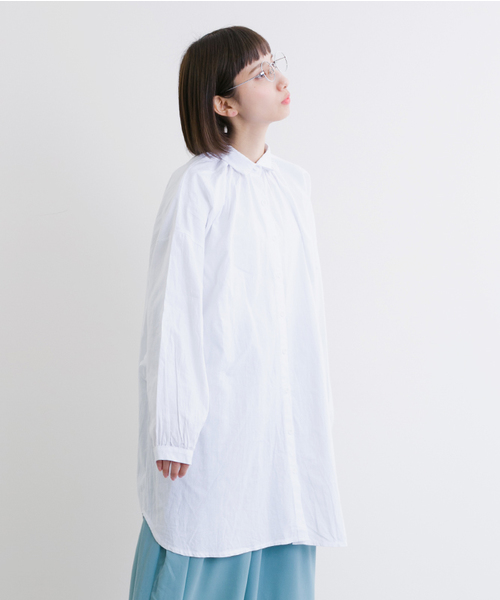 MERLOT（メルロー）の「ビッグシャツワンピース4886（シャツワンピース・レディース・ライトグリーン/ベージュ/オフホワイト/グレー/ブラック・FREE）」の2枚目の写真