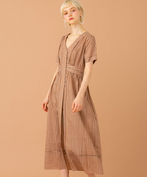 UNITED TOKYO（ユナイテッドトウキョウ）の「ストライプラダーレースワンピース（ワンピース・レディース・ホワイト/キャメル・1）」の2枚目の写真
