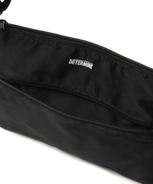 niko and...（ニコアンド）の「リバーシブルサコッシュ（ショルダーバッグ・メンズ・ブラック/ベージュ/ネイビー/レッド・0）」の14枚目の写真