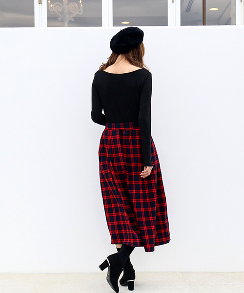 n'ee-ne（ネーネ）の「カットソー×レッドチェックスカートドッキングワンピ（ワンピース・レディース・レッド系その他・LL/M/L）」の6枚目の写真