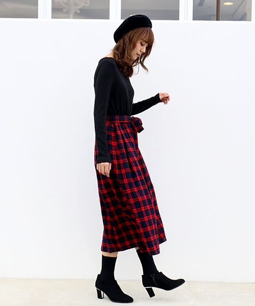 n'ee-ne（ネーネ）の「カットソー×レッドチェックスカートドッキングワンピ（ワンピース・レディース・レッド系その他・LL/M/L）」の4枚目の写真