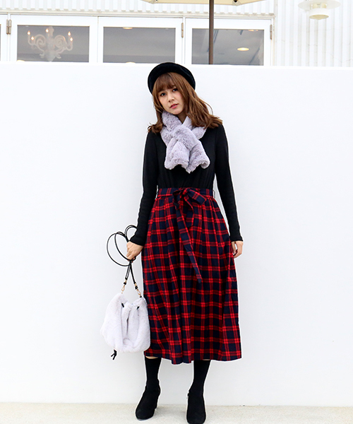 n'ee-ne（ネーネ）の「カットソー×レッドチェックスカートドッキングワンピ（ワンピース・レディース・レッド系その他・LL/M/L）」の7枚目の写真