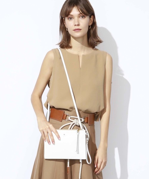 TOPKAPI（トプカピ）の「イタリアンシュリンクレザー・スリムショルダーバッグPRIMO[プリモ]（ショルダーバッグ・レディース・ホワイト/ブラック/シルバー/イエロー/ミント/グレイッシュベージュ・FREE）」の2枚目の写真