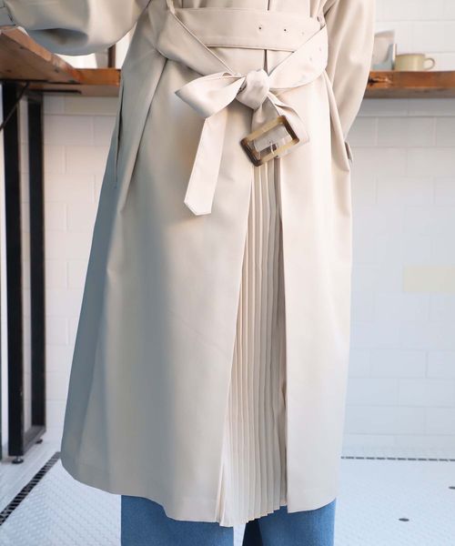 one after another NICE CLAUP（ワンアフターアナザーナイスクラップ）の「後ろプリーツトレンチコート（トレンチコート・レディース・モカ/ライトベージュ・FREE）」の8枚目の写真