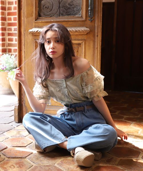 one after another NICE CLAUP（ワンアフターアナザーナイスクラップ）の「パフスリーブ刺繍レースブラウス（シャツ/ブラウス・レディース・アイボリー/モカ/ベージュ・FREE）」の7枚目の写真