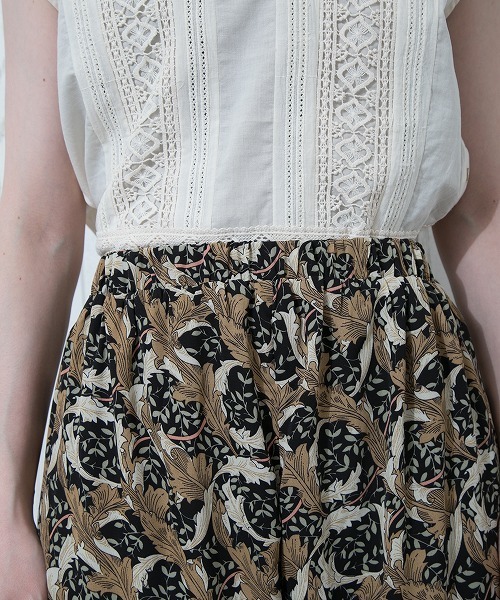 Libby&Rose(リビーアンドローズ)の「アラベスク柄ワイドパンツ(その他パンツ・レディース・ブラック/オレンジ・FREE)」の15枚目の写真