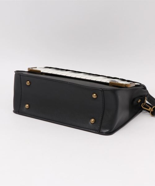 axes femme（アクシーズファム）の「ピアノミニサッチェルバッグ