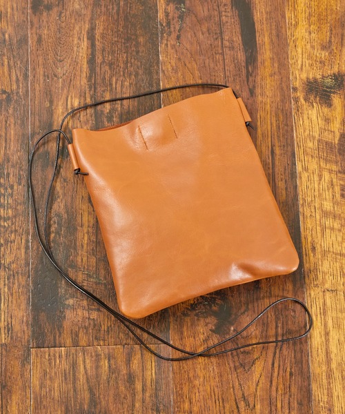 BICASH（ビカーシ）の「BICASH ビカーシ / レザーサコッシュ ショルダーバッグ / B844（ショルダーバッグ・メンズ・ブラック/ダークブラウン/ブラウン/ブラック系その他/キャメル・FREE）」の16枚目の写真