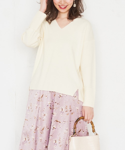 natural couture(ナチュラルクチュール)の「大人のきれいめVニット(ニット/セーター・レディース・アイボリー/ミント/オレンジ/ライトベージュ・FREE)」の1枚目の写真