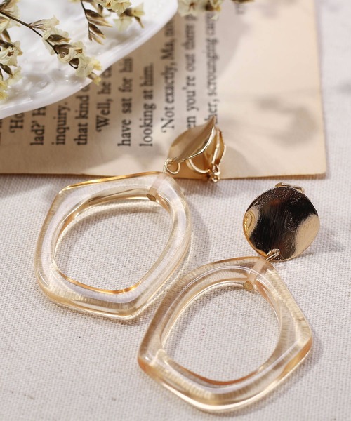 LA VORAGINE（ラ ヴォラジネ）の「アクリルパーツ ミックス デザインイヤリング（イヤリング・レディース・A/B/C/D/E/F/G/H/I/J/K/L/M/N/O/P/Q/R/S/T/U/シルバー/ゴールド/クリア/グリーン/X/W/V/Y/グリーン系その他/ベージュ/イエロー/ホワイト/ブルー/アイボリー/クリアイエロー/Z/ゴールド系その他/ベージュ系その他/イエロー系その他/シルバー系その他/その他2/その他1/その他/ゴールド系その他3/ゴールド系その他4/ゴールド系その他5/ゴールド系その他6/ゴールド系その他7/ゴールド系その他2/ベージュ系その他2/その他6/その他3/その他4/その他5/その他7/その他8・FREE）」の5枚目の写真