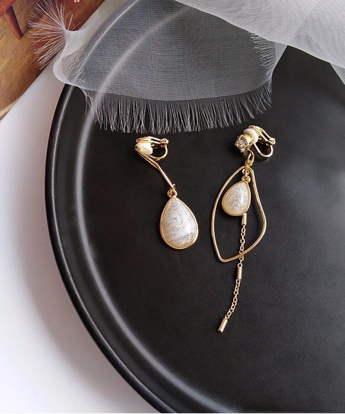 LA VORAGINE（ラ ヴォラジネ）の「アクリルパーツ ミックス デザインイヤリング（イヤリング・レディース・A/B/C/D/E/F/G/H/I/J/K/L/M/N/O/P/Q/R/S/T/U/シルバー/ゴールド/クリア/グリーン/X/W/V/Y/グリーン系その他/ベージュ/イエロー/ホワイト/ブルー/アイボリー/クリアイエロー/Z/ゴールド系その他/ベージュ系その他/イエロー系その他/シルバー系その他/その他2/その他1/その他/ゴールド系その他3/ゴールド系その他4/ゴールド系その他5/ゴールド系その他6/ゴールド系その他7/ゴールド系その他2/ベージュ系その他2/その他6/その他3/その他4/その他5/その他7/その他8・FREE）」の16枚目の写真