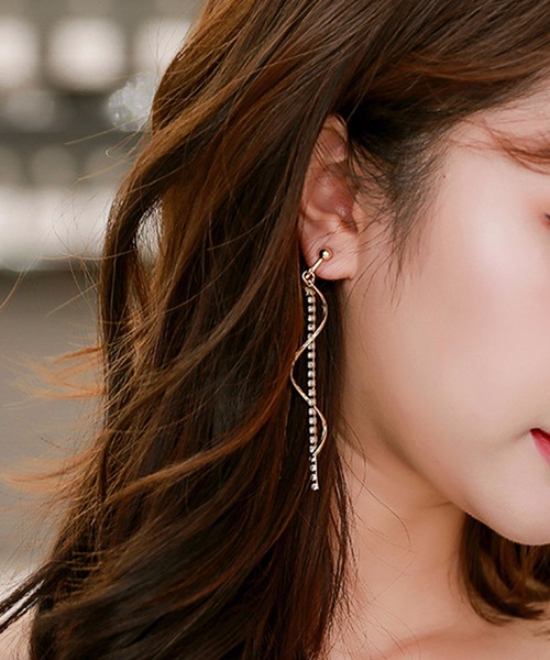 LA VORAGINE（ラ ヴォラジネ）の「アクリルパーツ ミックス デザインイヤリング（イヤリング・レディース・A/B/C/D/E/F/G/H/I/J/K/L/M/N/O/P/Q/R/S/T/U/シルバー/ゴールド/クリア/グリーン/X/W/V/Y/グリーン系その他/ベージュ/イエロー/ホワイト/ブルー/アイボリー/クリアイエロー/Z/ゴールド系その他/ベージュ系その他/イエロー系その他/シルバー系その他/その他2/その他1/その他/ゴールド系その他3/ゴールド系その他4/ゴールド系その他5/ゴールド系その他6/ゴールド系その他7/ゴールド系その他2/ベージュ系その他2/その他6/その他3/その他4/その他5/その他7/その他8・FREE）」の19枚目の写真