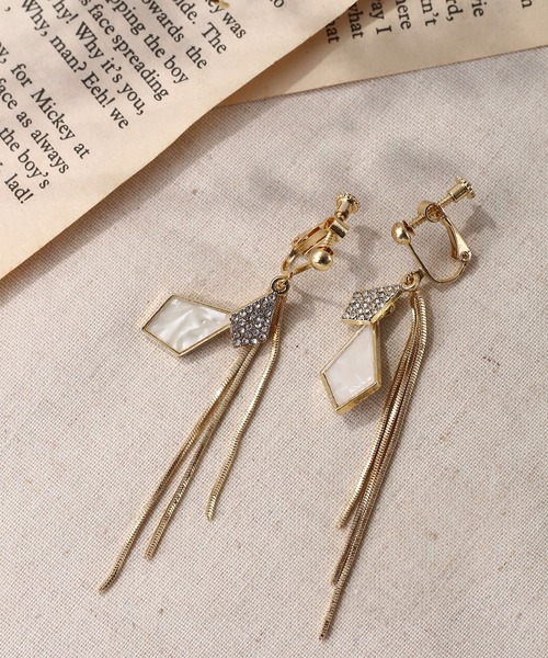 LA VORAGINE（ラ ヴォラジネ）の「アクリルパーツ ミックス デザインイヤリング（イヤリング・レディース・A/B/C/D/E/F/G/H/I/J/K/L/M/N/O/P/Q/R/S/T/U/シルバー/ゴールド/クリア/グリーン/X/W/V/Y/グリーン系その他/ベージュ/イエロー/ホワイト/ブルー/アイボリー/クリアイエロー/Z/ゴールド系その他/ベージュ系その他/イエロー系その他/シルバー系その他/その他2/その他1/その他/ゴールド系その他3/ゴールド系その他4/ゴールド系その他5/ゴールド系その他6/ゴールド系その他7/ゴールド系その他2/ベージュ系その他2/その他6/その他3/その他4/その他5/その他7/その他8・FREE）」の21枚目の写真