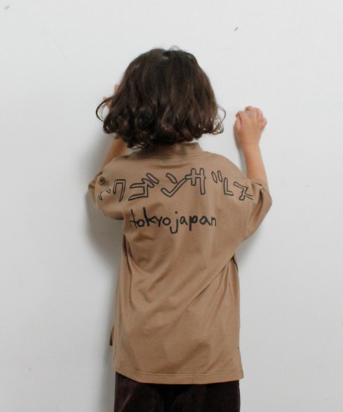 ＆yam（アンドヤム）の「マークゴンザレスTシャツ（Tシャツ/カットソー・キッズ・ベージュ/オフホワイト/キャメル/ブラック・150/120/100/110/160/140/130）」の9枚目の写真