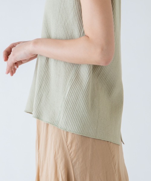 ANGIE(アンジー)の「バックスリットリブノースリーブトップス(カットソー)(Tシャツ/カットソー・レディース・ブラック/カーキ/ナチュラル/ライトパープル・FREE)」の16枚目の写真