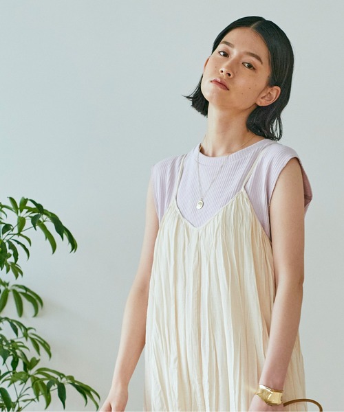 ANGIE(アンジー)の「バックスリットリブノースリーブトップス(カットソー)(Tシャツ/カットソー・レディース・ブラック/カーキ/ナチュラル/ライトパープル・FREE)」の20枚目の写真