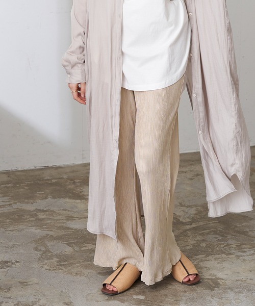 Chaco closet(チャコ クローゼット)の「フレアシルエットスリットプリーツパンツ(その他パンツ・レディース・イエロー/ライトベージュ/ライトグレー/ブラック/ブラウン/オレンジ/ライトグリーン・FREE)」の4枚目の写真