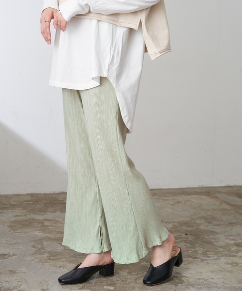 Chaco closet(チャコ クローゼット)の「フレアシルエットスリットプリーツパンツ(その他パンツ・レディース・イエロー/ライトベージュ/ライトグレー/ブラック/ブラウン/オレンジ/ライトグリーン・FREE)」の5枚目の写真