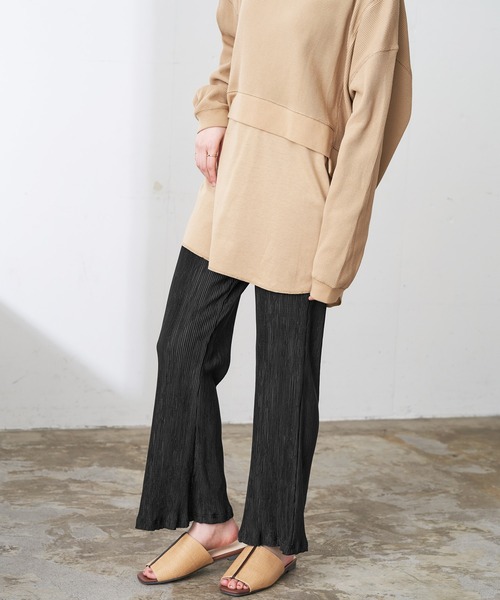 Chaco closet(チャコ クローゼット)の「フレアシルエットスリットプリーツパンツ(その他パンツ・レディース・イエロー/ライトベージュ/ライトグレー/ブラック/ブラウン/オレンジ/ライトグリーン・FREE)」の8枚目の写真