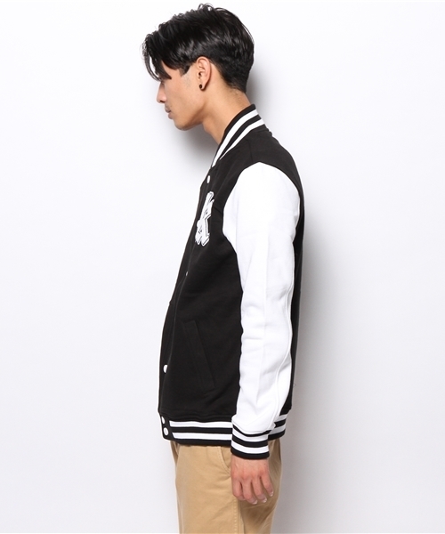 GIORDANO（ジョルダーノ）の「[GIORDANO]ポンチワッペンスタジャン（スタジャン・メンズ・ブラック/レッド・LARGE/MEDIUM）」の4枚目の写真