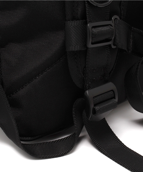 MEMENTISM（メメントイズム）の「MEMENTISM センタースタッズミニリュック（バックパック/リュック・メンズ・ブラック・FREE）」の5枚目の写真