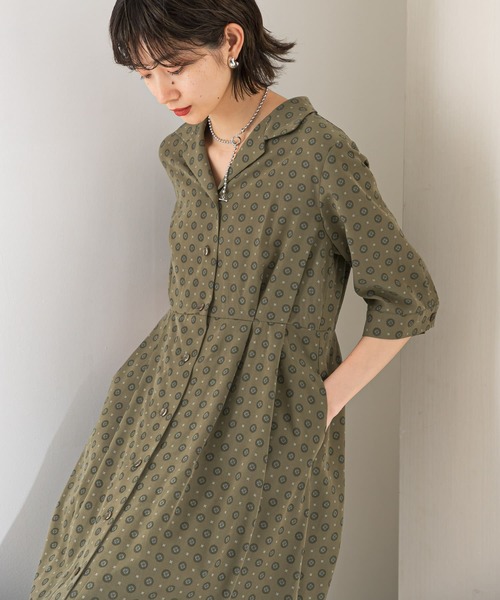 KBF（ケイビーエフ）の「オープンカラー小紋ワンピース（ワンピース・レディース・ダークブラウン/カーキ・ONE）」の3枚目の写真