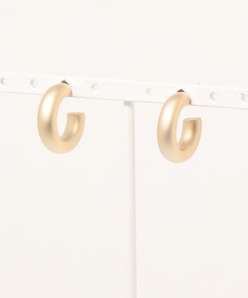 JUMELLE（ジュメロ）の「カールピアス（ピアス（両耳用）・レディース・ブラック/ゴールド・FREE）」の4枚目の写真