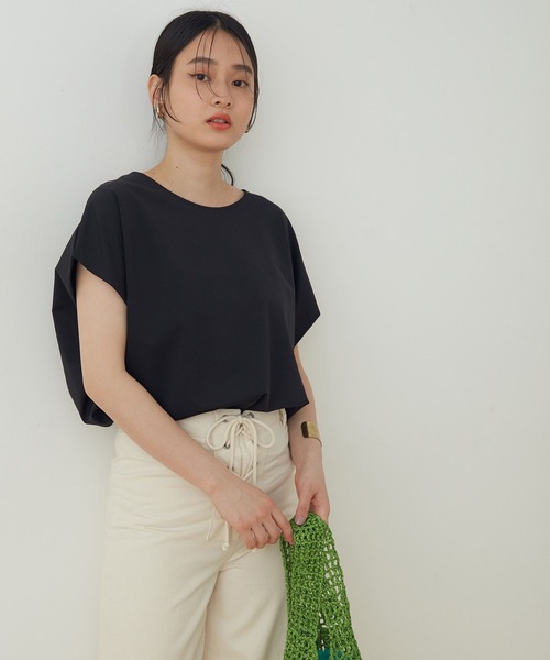 ADAM ET ROPE'(アダムエロペ)の「【アウトレット店舗・WEB限定】TCポンチフレンチスリーブTEE(Tシャツ/カットソー・レディース・ブラック/ホワイト/クリーム/ブラウン/グリーン・FREE)」の1枚目の写真