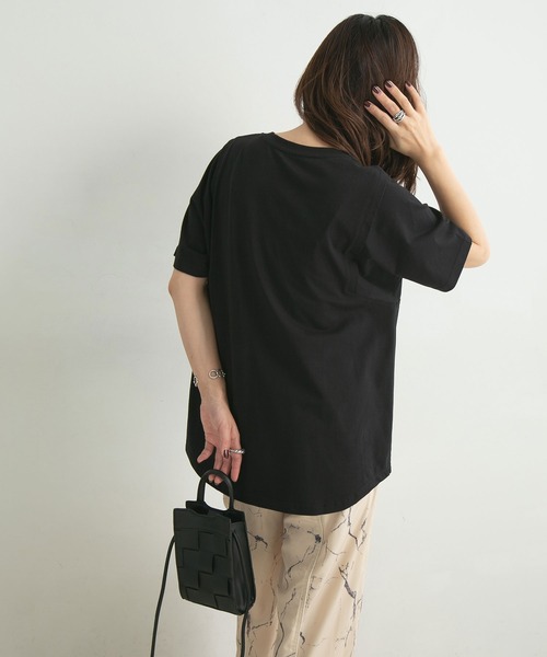 rectangle（レクタングル）の「オーガニックコットンキリカエショルダーT（Tシャツ/カットソー・レディース・チャコールグレー/モカ/ブラック/グレイッシュベージュ/グリーン/オフホワイト・FREE）」の21枚目の写真
