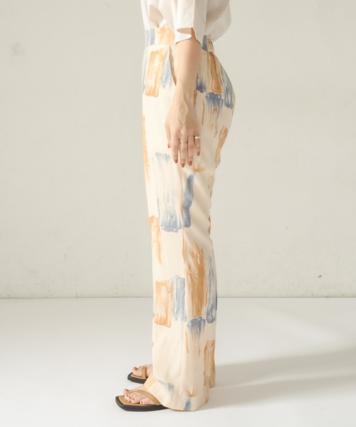 CAPRICIEUX LE'MAGE(カプリシューレマージュ)の「ペインテッドフレアパンツ(その他パンツ・レディース・ベージュ/ミント・38/36)」の6枚目の写真