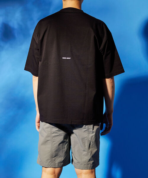 NOLLEY'S goodman（ノーリーズグッドマン）の「【WORK ABOUT/ワークアバウト】BOXロゴ ビッグシルエット Tシャツ（Tシャツ/カットソー・メンズ・ブラック/ホワイト/ベージュ・LARGE/SMALL/MEDIUM）」の12枚目の写真