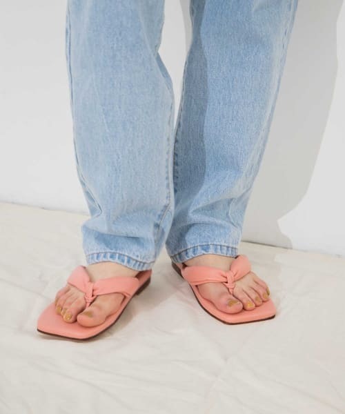 トップブランドのファッション WANDERUNG（ワンデルング）の「WANDERUNG sandals thong leather 靴