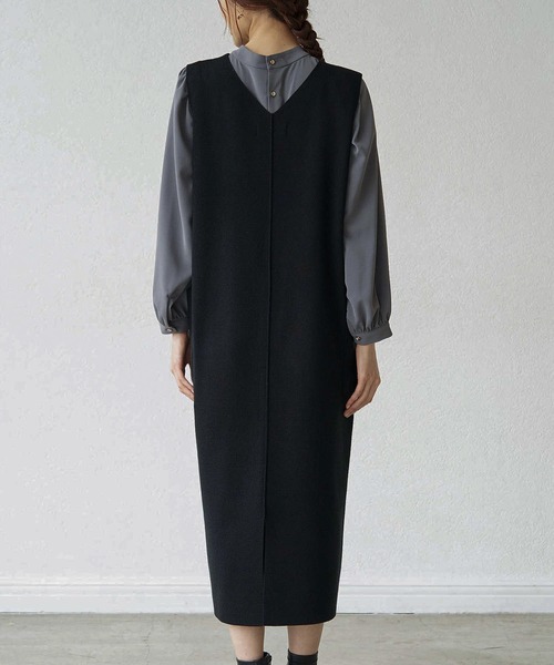 ROPE' PICNIC(ロペピクニック)の「【芳根京子さん別注カラー:グレー,グリーン】【アンチピリング】ポケットニットジャンパースカート(ジャンパースカート・レディース・ブラック/ベージュ系その他/ブルー系その他4/オフホワイト/グリーン系その他/グレー・40/38)」の16枚目の写真