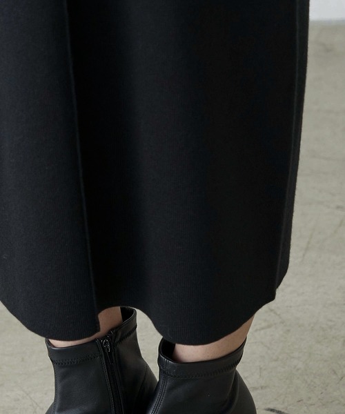 ROPE' PICNIC(ロペピクニック)の「【芳根京子さん別注カラー:グレー,グリーン】【アンチピリング】ポケットニットジャンパースカート(ジャンパースカート・レディース・ブラック/ベージュ系その他/ブルー系その他4/オフホワイト/グリーン系その他/グレー・40/38)」の21枚目の写真