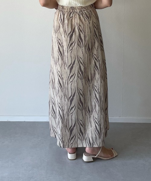 y/m by misato(イムバイミサト)の「ゼブラ柄ストレートスカート(スカート・レディース・アイボリー/モカ・FREE)」の11枚目の写真