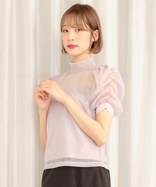 TITTY&CO.（ティティーアンドコー）の「ギャザースリーブシアートップス（シャツ/ブラウス・レディース・ブラック/グレー/オフホワイト/マルチ・FREE）」の6枚目の写真