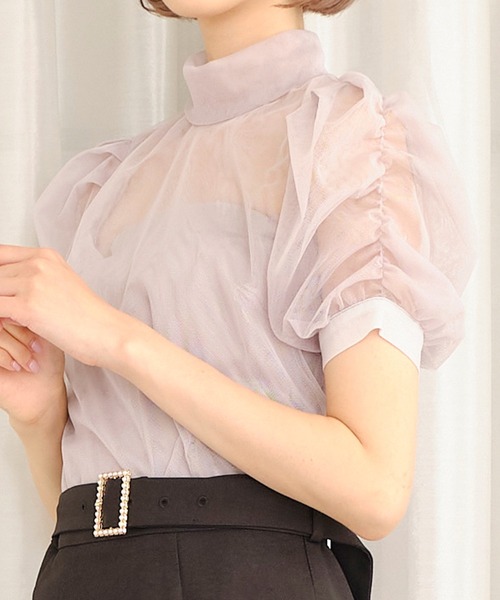 TITTY&CO.（ティティーアンドコー）の「ギャザースリーブシアートップス（シャツ/ブラウス・レディース・ブラック/グレー/オフホワイト/マルチ・FREE）」の9枚目の写真