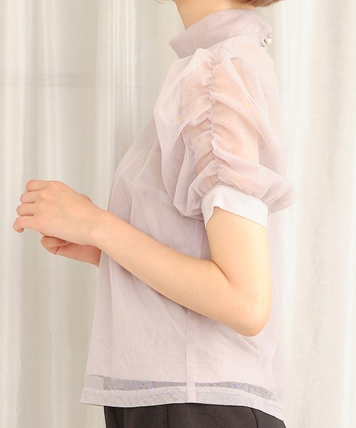 TITTY&CO.（ティティーアンドコー）の「ギャザースリーブシアートップス（シャツ/ブラウス・レディース・ブラック/グレー/オフホワイト/マルチ・FREE）」の13枚目の写真