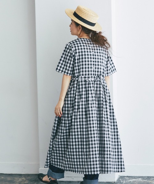 and R（アンドアール）の「ギンガムチェックバックリボンワンピース（ワンピース・レディース・ブラック・FREE）」の3枚目の写真