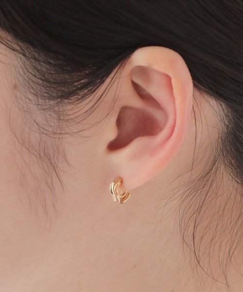 LOWRYS FARM(ローリーズファーム)の「ループフィットイヤリング 218524(イヤリング・レディース・シルバー/ゴールド/ブラック系その他/ベージュ/ブラウン/キャメル/モカ/ブラウン系その他/シルバー系その他/ゴールド系その他・FREE)」の12枚目の写真