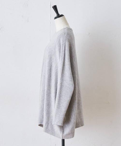美品 BEARDSLEY ビッグロングクルーニット グレー BEARDSLEY（ビアズリー）の「BIGニットクルーショート（ニット