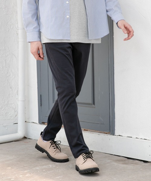 GLOBAL WORK（グローバルワーク）の「モーションテックスキニー/952567（その他パンツ・メンズ・ホワイト系その他2/ブラック/その他/ベージュ/ダークブラウン/カーキ/ネイビー/グレー/ベージュ系その他/グリーン/グレー系9/ホワイト/オフホワイト/ベージュ系その他3/ダークグリーン/グレー系その他4/キャメル/ブラウン系その他/グリーン系その他7/グレー系その他7/ライトブルー・X-SMALL/X-LARGE/LARGE/MEDIUM/2XS/SMALL）」の20枚目の写真