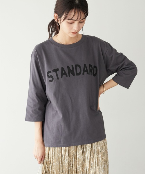 CRAFT STANDARD BOUTIQUE（クラフトスタンダードブティック）の「ロゴプリント8分TEE　＊（Tシャツ/カットソー・レディース・オートミール/チャコールグレー/ベージュ/グリーン・FREE）」の2枚目の写真