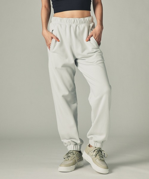 CITY TOKYO（シティトウキョウ）の「トウキョウスウェットパンツ（スウェットパンツ・レディース・ホワイト/ブラック/グレイッシュベージュ・1/2）」の2枚目の写真